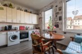 Küche mit Essbereich 1. OG - Mehrfamilienhaus mit drei Wohneinheiten im östlichen Ring von Braunschweig!