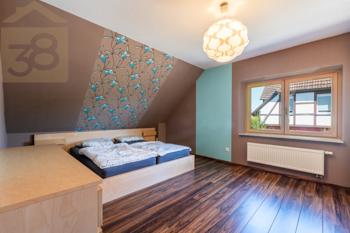 Schlafzimmer DG