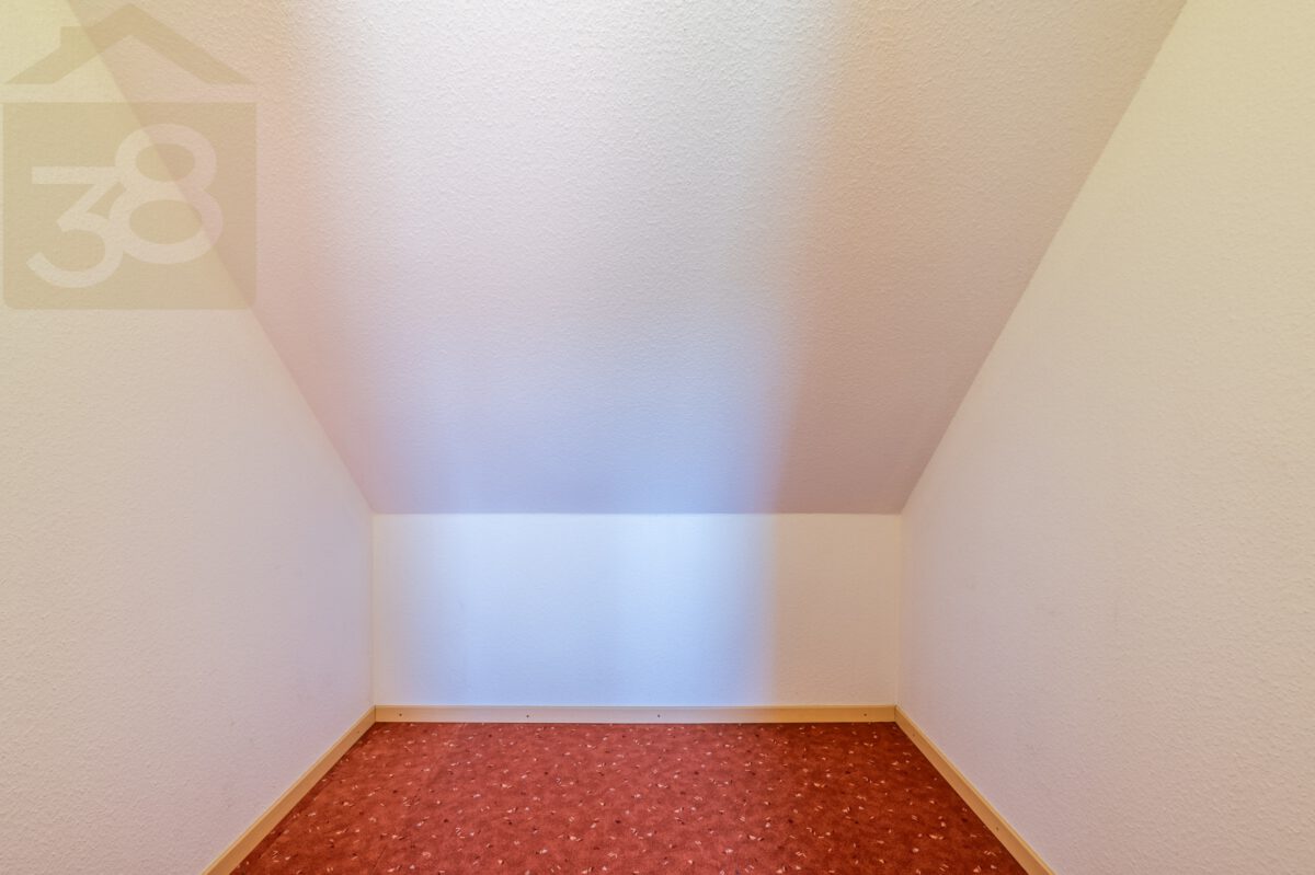 Abstellbereich Spitzboden