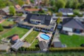 Hausansicht - Doppelhaushälfte mit Pool und Kaminofen in Ummern!