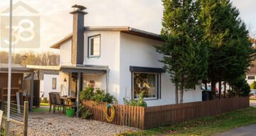 Einfamilienhaus mit Urlaubsfeeling inklusive Gästehaus in Wilsche! Meine Immobilie = Mein Partner!, 38518 Gifhorn, Haus