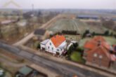 Hausansicht - Einfamilienhaus mit Einliegerwohnung und großem Entwicklungspotenzial! Mein Haus = Mein Partner!