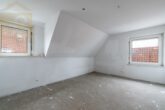 OG Wohnzimmer - Modernisiertes Einfamilienhaus mit Garten und Garage in Peine-Schmedenstedt! Mein Haus=Mein Makler!