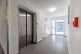 Fahrstuhl Hauseingangsbereich - Neuwertige 4 Zimmerwohnung mit Balkon und Fahrstuhl im Kleekamp – Meine Immobilie=Mein Partner!