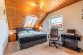 Schlafzimmer DG - Gepflegtes Reihenendhaus mit Garten und Carport in Ettenbüttel (Müden a.d. Aller)!