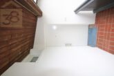 Eingang - Sanierte 2-Zimmer-Wohnung mit Balkon in attraktiver Wohnlage von Wolfsburg!