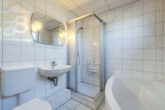 Badezimmer - Charmantes Reihenendhaus mit Garten in ruhiger Lage von Vorsfelde! Mein Haus = Mein Partner!