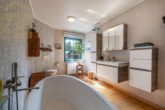 Badezimmer - Modernes Einfamilienhaus mit Schwimmbad,Sauna & Nebengelass bei Brome!Meine Immobilie = Mein Makler!