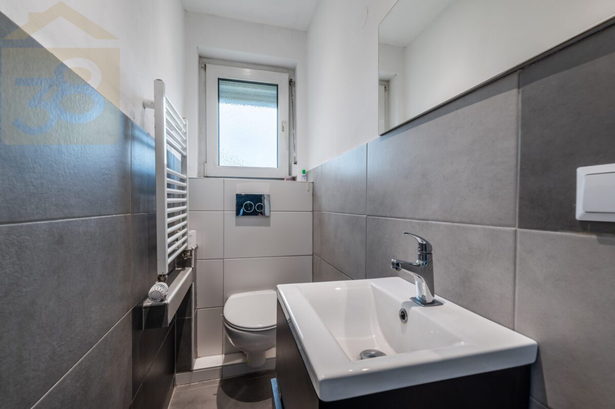 Badezimmer EG