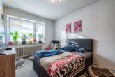 Schlafzimmer - Gepflegtes Zweifamilienhaus mit Garten und Doppelcarport in Knesebeck! Mein Haus = Mein Partner!