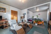 Wohnzimmer - Gepflegtes Zweifamilienhaus mit Garten und Doppelcarport in Knesebeck! Mein Haus = Mein Partner!