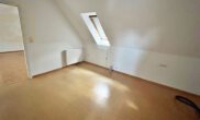 Schlafzimmer - 14 vermietete Wohneinheiten bei Bad Helmstedt als Kapitalanlage! Mein Haus = Mein Makler!