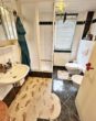 Badezimmer - 14 vermietete Wohneinheiten bei Bad Helmstedt als Kapitalanlage! Mein Haus = Mein Makler!