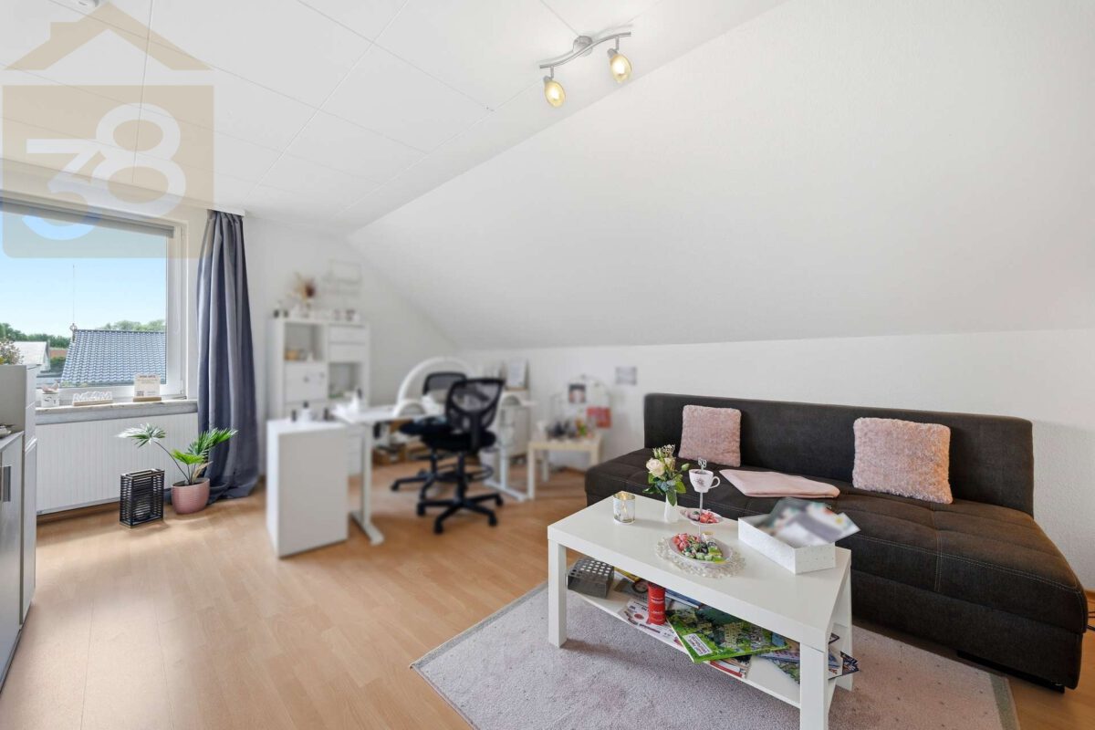 Wohnzimmer DG